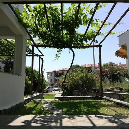 D&d's Casa Nikiti (Sithonia)