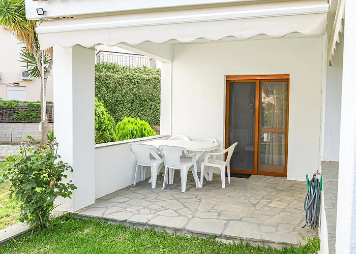 D&d's Casa Nyaraló *